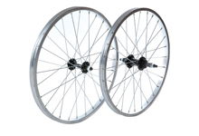 18x1.75 Front Wheel